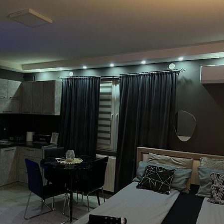 Beta House Apartments ซาเยชาร์ ภายนอก รูปภาพ