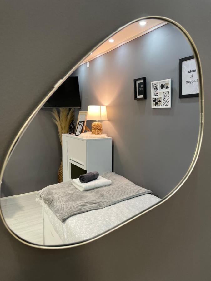Beta House Apartments ซาเยชาร์ ภายนอก รูปภาพ